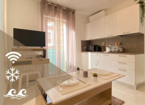 Studio refait à neuf, proche Promenade des Angais Nice